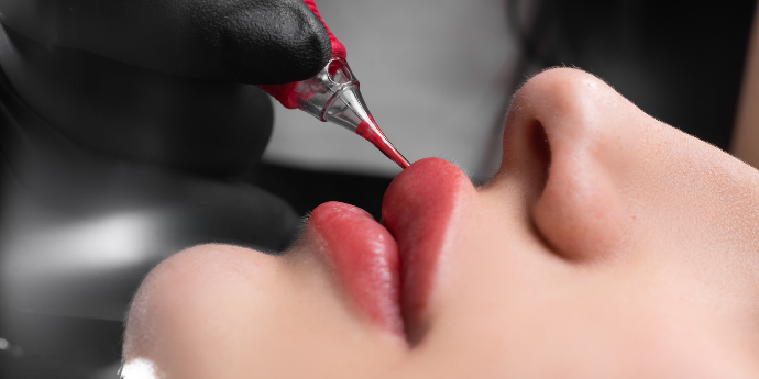 Dermopigmentation des lèvres maquillage permanent 